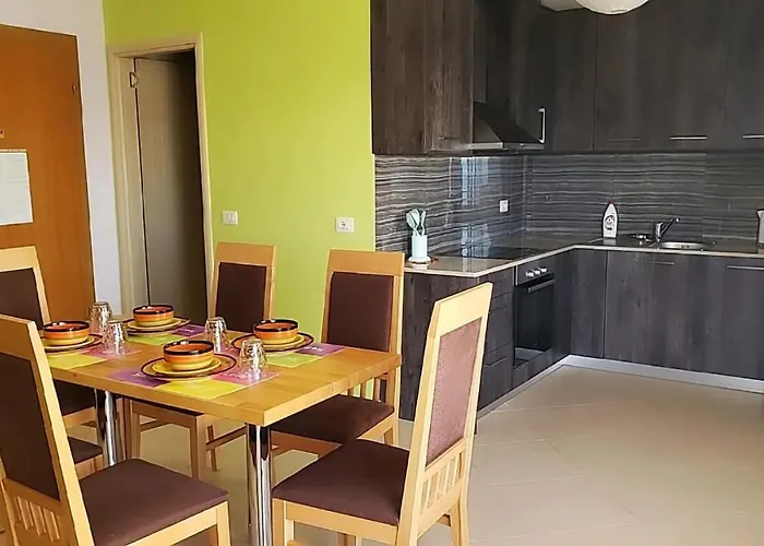 Rezidenca E Kalter Apartment