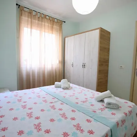 Rezidenca E Kalter Apartment *