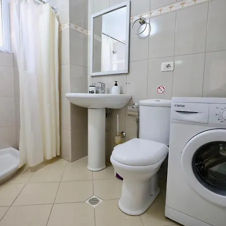 Rezidenca E Kalter Apartment Sarande